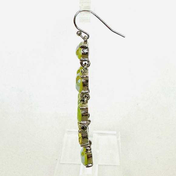 VINTAGE INSPIRED Lime green Silver Tone Sparkly Lightweight Chandelier Earrings - Picture 4 of 6